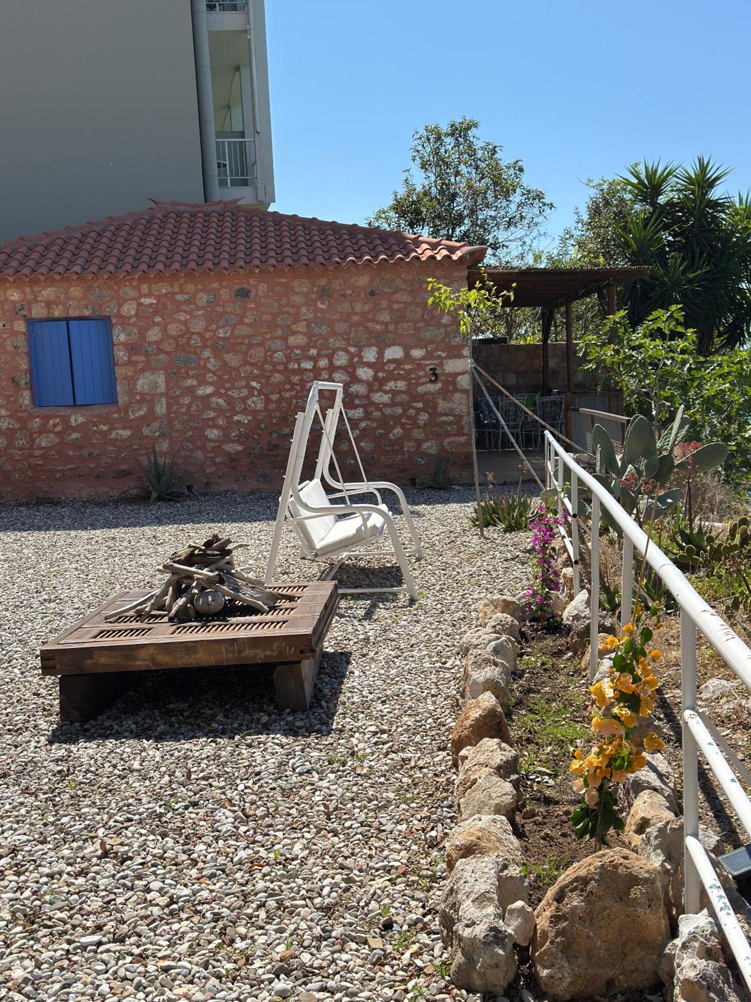 Ferienwohnung Rocksecret Edge Kalamata Exterior foto